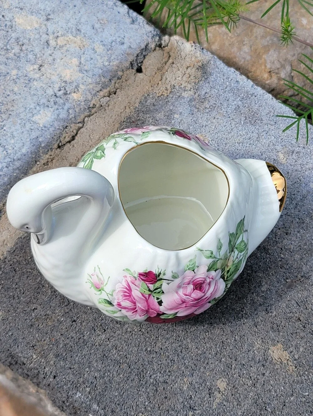 Vintage Formalities By Baum Bros. Porcelain Swan Figurine Planter Pink/Red Roses
